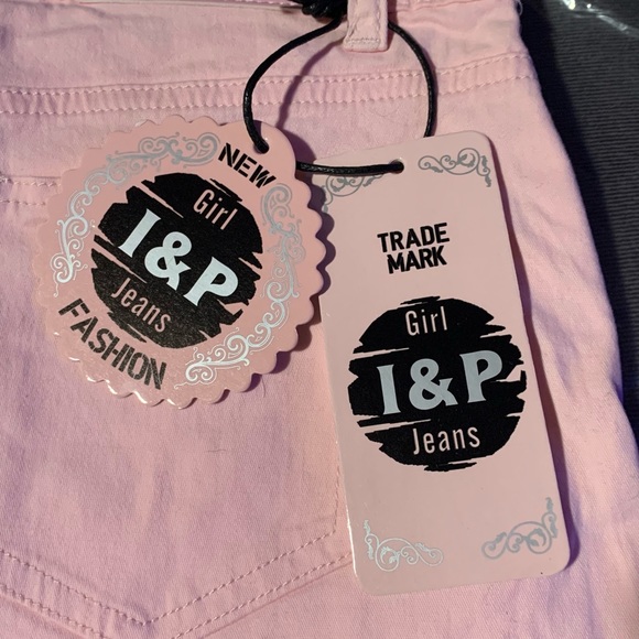 Womens I&P Shorts - Picture 6 of 9